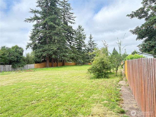 1828 Gossard Street, Enumclaw, WA 98022