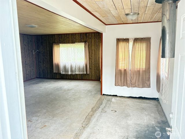1828 Gossard Street, Enumclaw, WA 98022