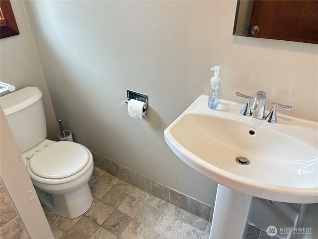 1828 Gossard Street, Enumclaw, WA 98022