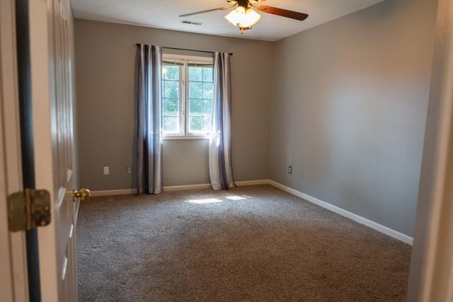 211 N Marie Street, Nixa, MO 65714