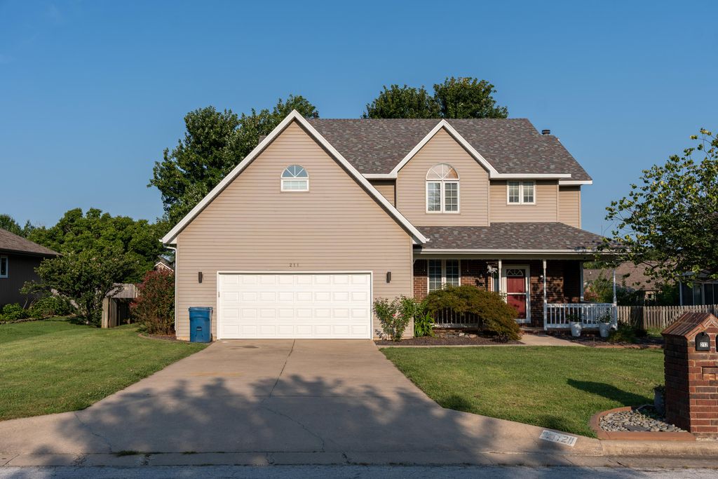 211 N Marie Street, Nixa, MO 65714
