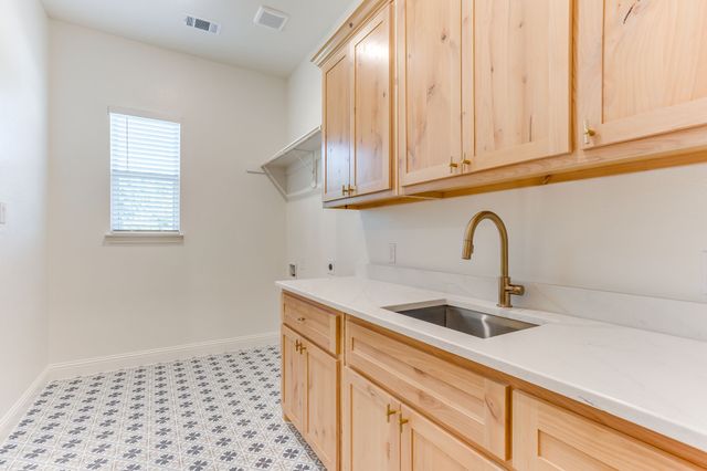 4990 Veal Station Road, Weatherford, TX 76085