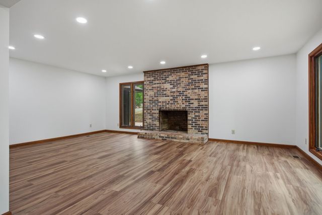 102 Parkwood Ln, Hohenwald, TN 38462