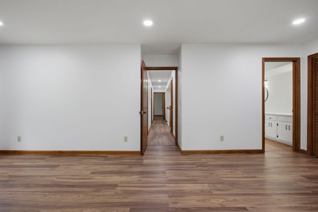 102 Parkwood Ln, Hohenwald, TN 38462