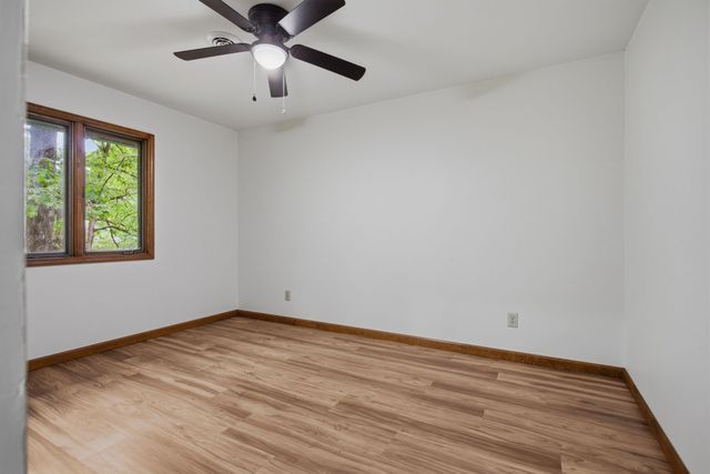 102 Parkwood Ln, Hohenwald, TN 38462