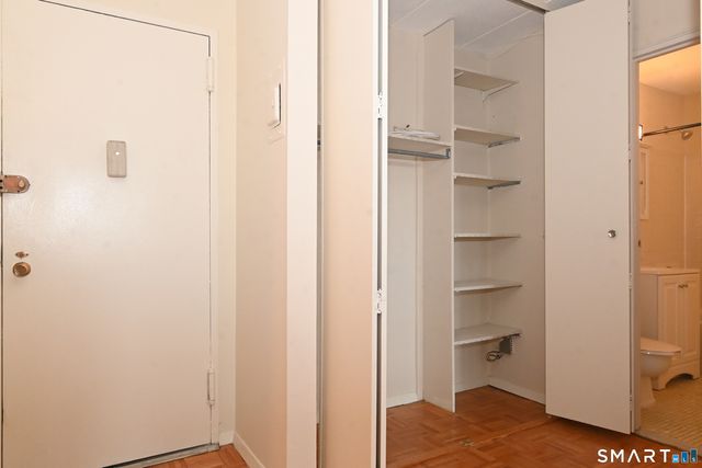 27 Northill Street 6U, Stamford, CT 06907