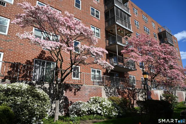 27 Northill Street 6U, Stamford, CT 06907