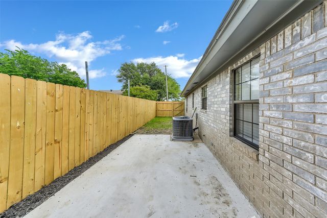 5924 Angus Drive, Fort Worth, TX 76179