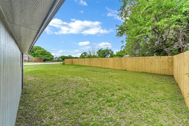 5924 Angus Drive, Fort Worth, TX 76179