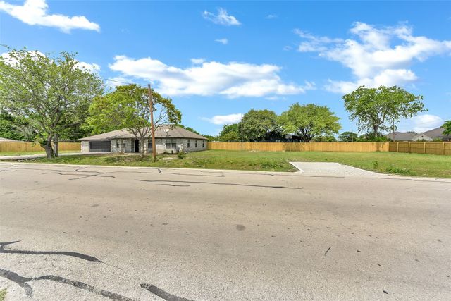 5924 Angus Drive, Fort Worth, TX 76179