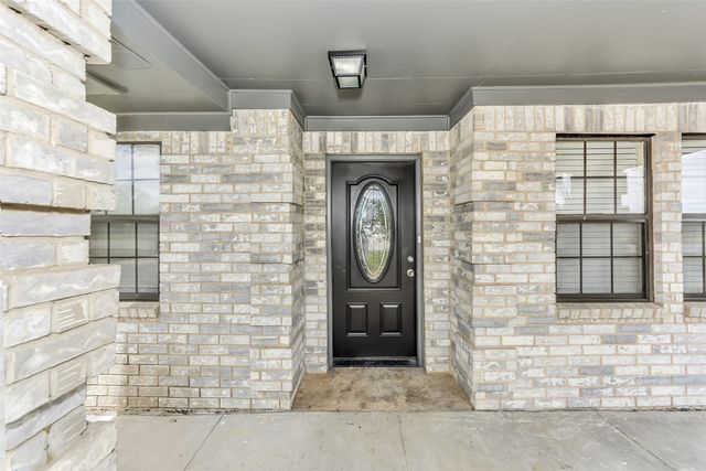 5924 Angus Drive, Fort Worth, TX 76179