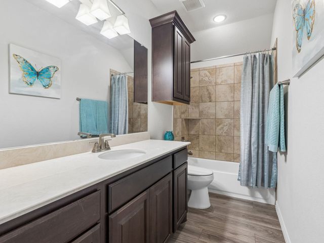 985 E Villas Court, Lewisville, TX 75067