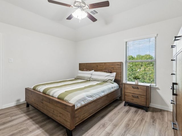 985 E Villas Court, Lewisville, TX 75067