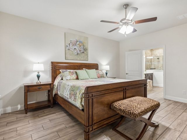 985 E Villas Court, Lewisville, TX 75067