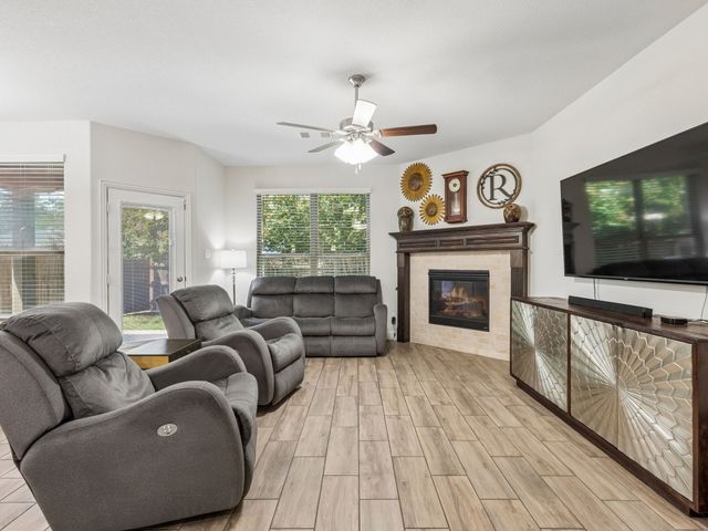 985 E Villas Court, Lewisville, TX 75067