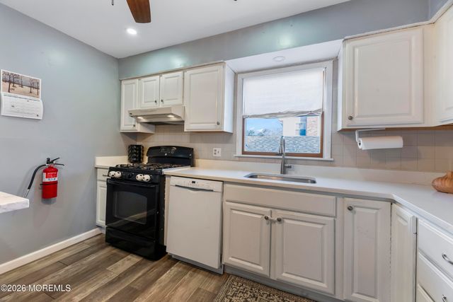 8 Tanglewood Drive, Barnegat, NJ 08005