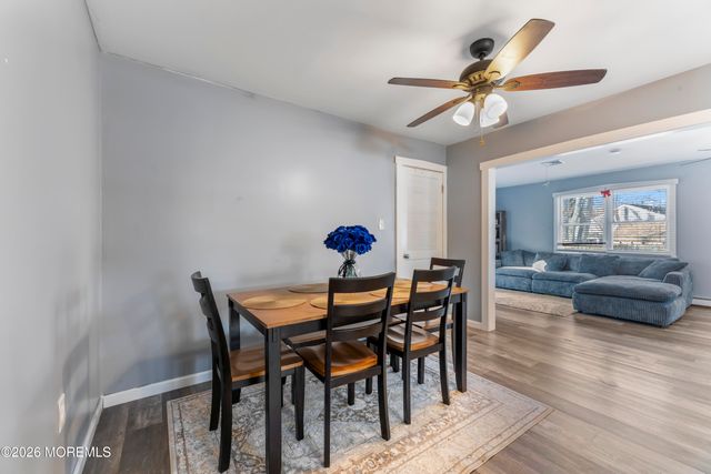 8 Tanglewood Drive, Barnegat, NJ 08005