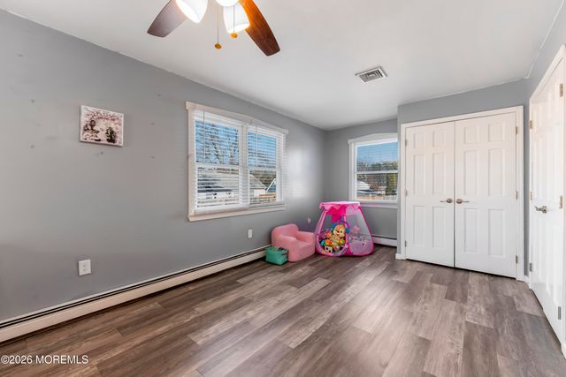 8 Tanglewood Drive, Barnegat, NJ 08005