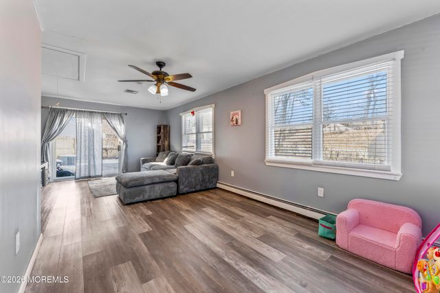 8 Tanglewood Drive, Barnegat, NJ 08005