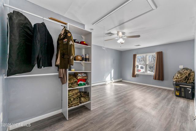 8 Tanglewood Drive, Barnegat, NJ 08005