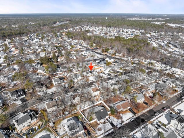 8 Tanglewood Drive, Barnegat, NJ 08005