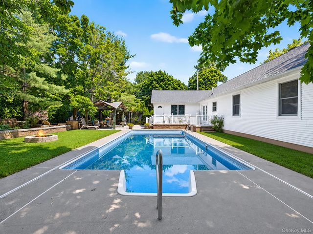 42 Highview Avenue, Orangeburg, NY 10962