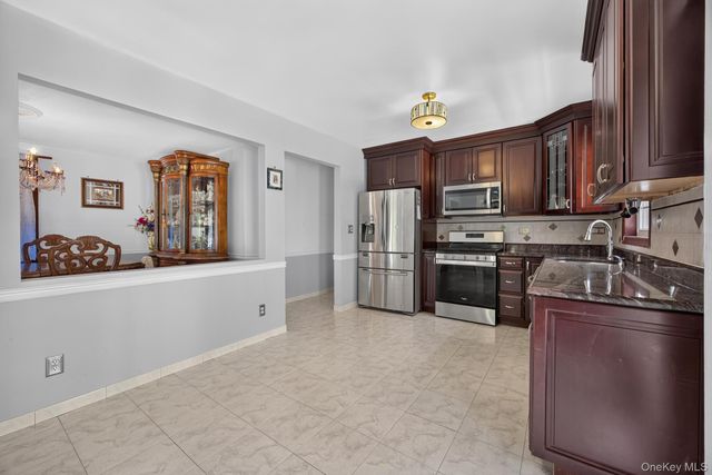 42 Highview Avenue, Orangeburg, NY 10962
