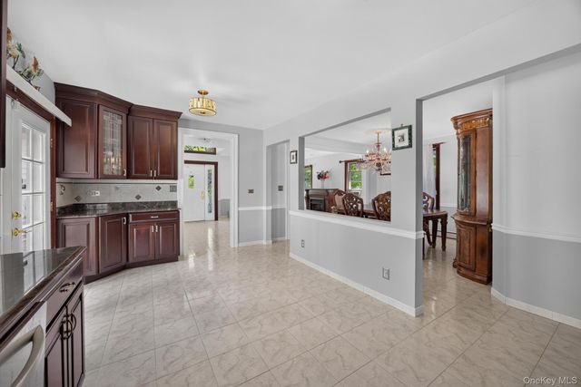 42 Highview Avenue, Orangeburg, NY 10962