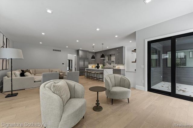 1541 Shipman Boulevard, Birmingham, MI 48009