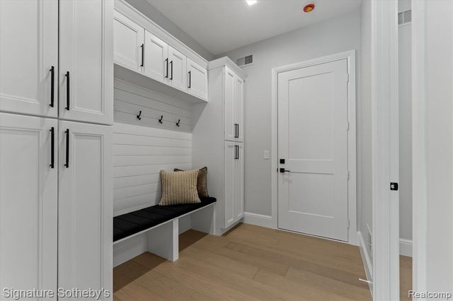 1541 Shipman Boulevard, Birmingham, MI 48009