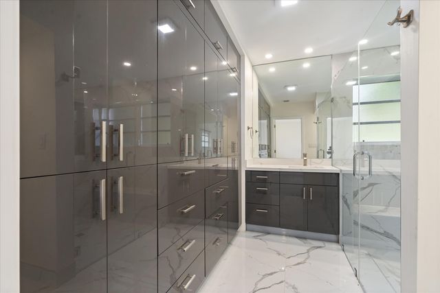 7521 SW 1st Street, Plantation, FL 33317