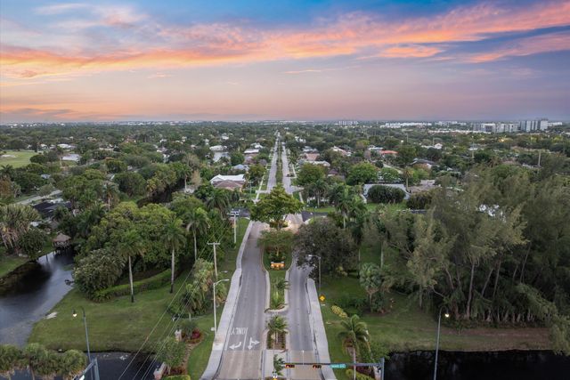 7521 SW 1st Street, Plantation, FL 33317