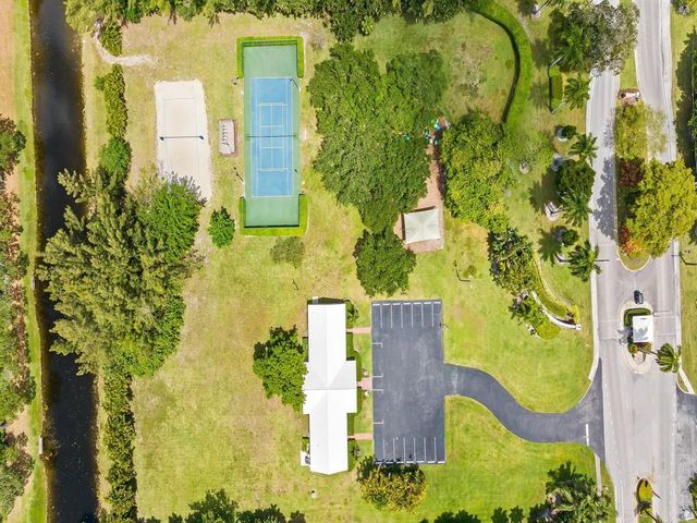7521 SW 1st Street, Plantation, FL 33317