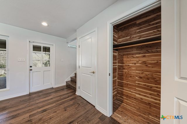 21 Royal Crest, New Braunfels, TX 78130