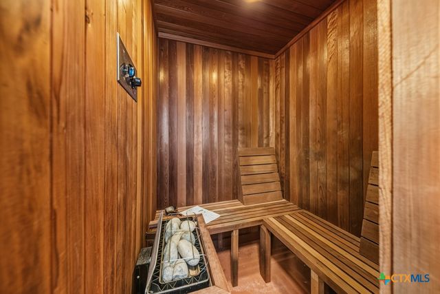 21 Royal Crest, New Braunfels, TX 78130