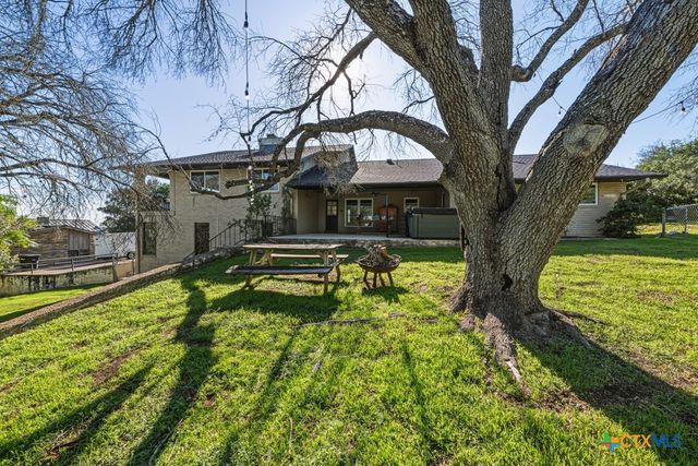 21 Royal Crest, New Braunfels, TX 78130