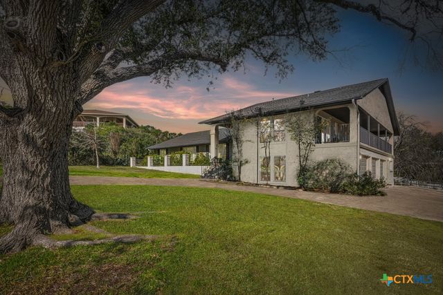 21 Royal Crest, New Braunfels, TX 78130