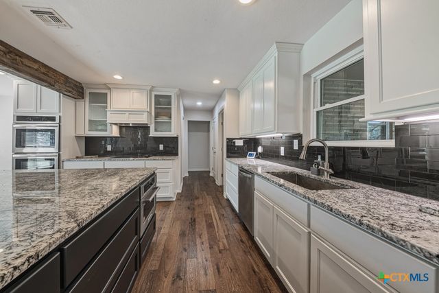 21 Royal Crest, New Braunfels, TX 78130