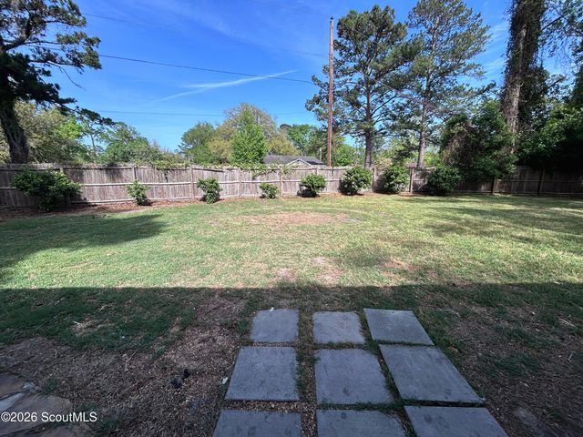200 Glen Meadows Circle, Brunswick, GA 31523