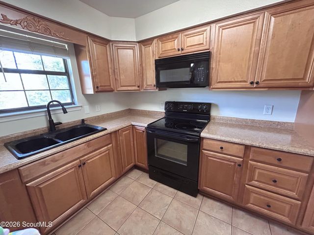 200 Glen Meadows Circle, Brunswick, GA 31523
