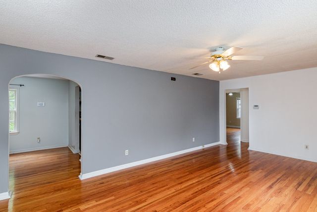 740 Kleeman Dr, Clarksville, TN 37040