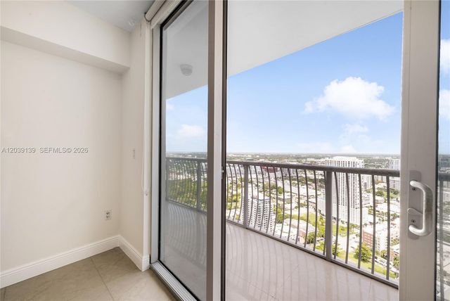 1750 N Bayshore Dr 4811, Miami, FL 33132