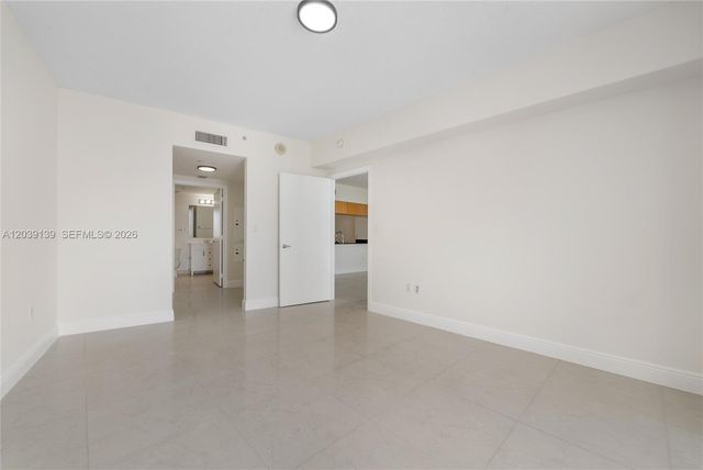 1750 N Bayshore Dr 4811, Miami, FL 33132
