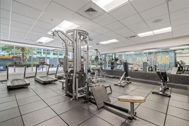 1750 N Bayshore Dr 4811, Miami, FL 33132