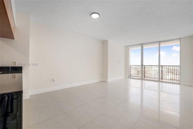1750 N Bayshore Dr 4811, Miami, FL 33132