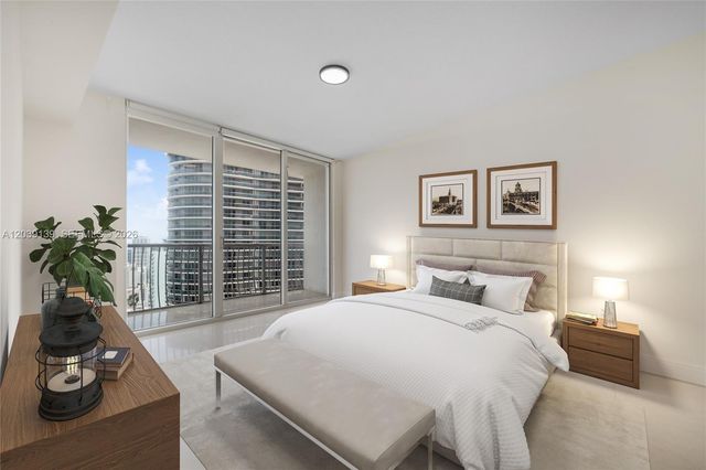 1750 N Bayshore Dr 4811, Miami, FL 33132