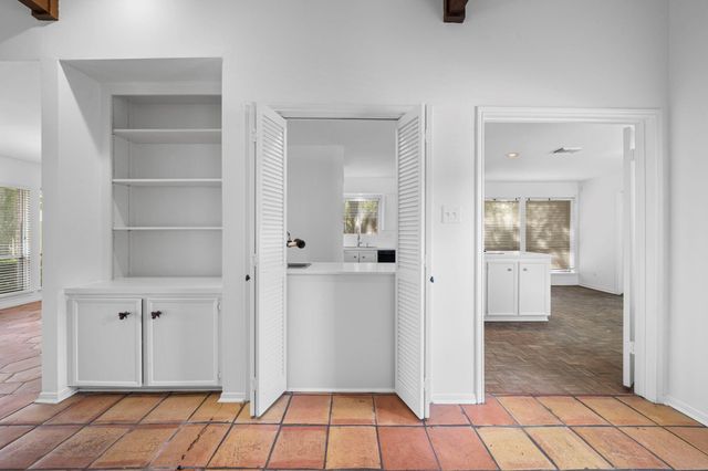 11306 Ella Lee Lane, Houston, TX 77077