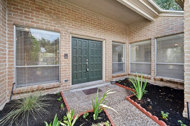 11306 Ella Lee Lane, Houston, TX 77077