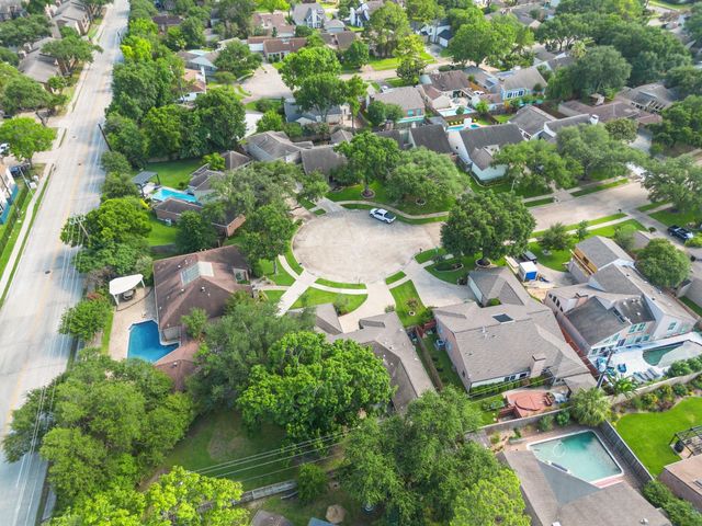 11306 Ella Lee Lane, Houston, TX 77077