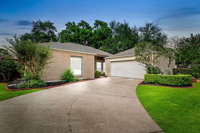 11306 Ella Lee Lane, Houston, TX 77077